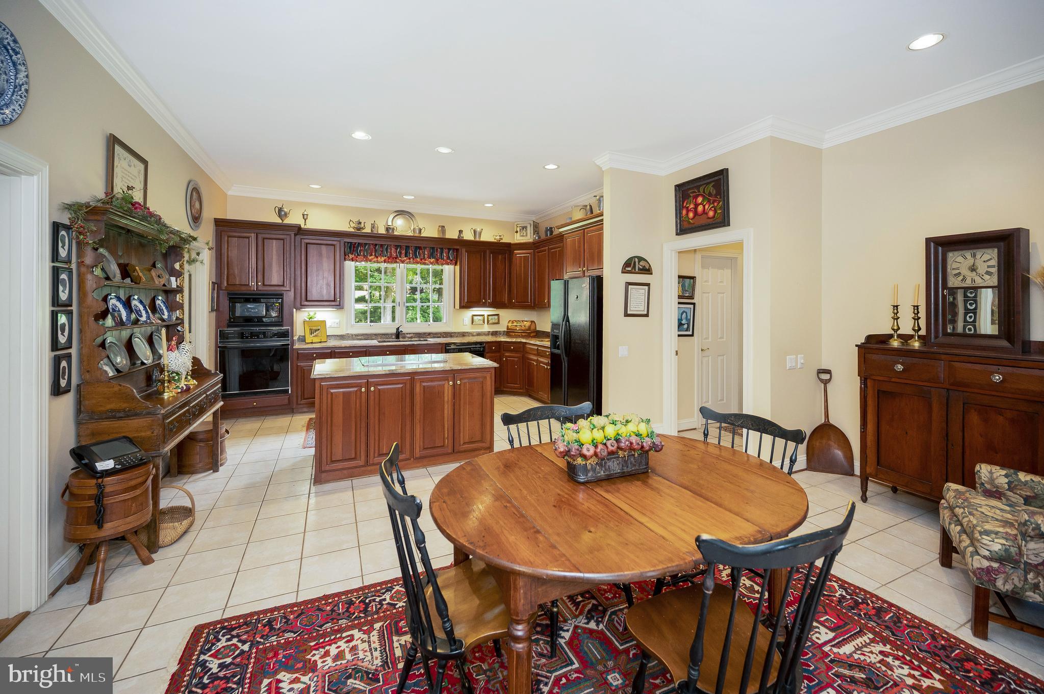 10822 Perrin Cir