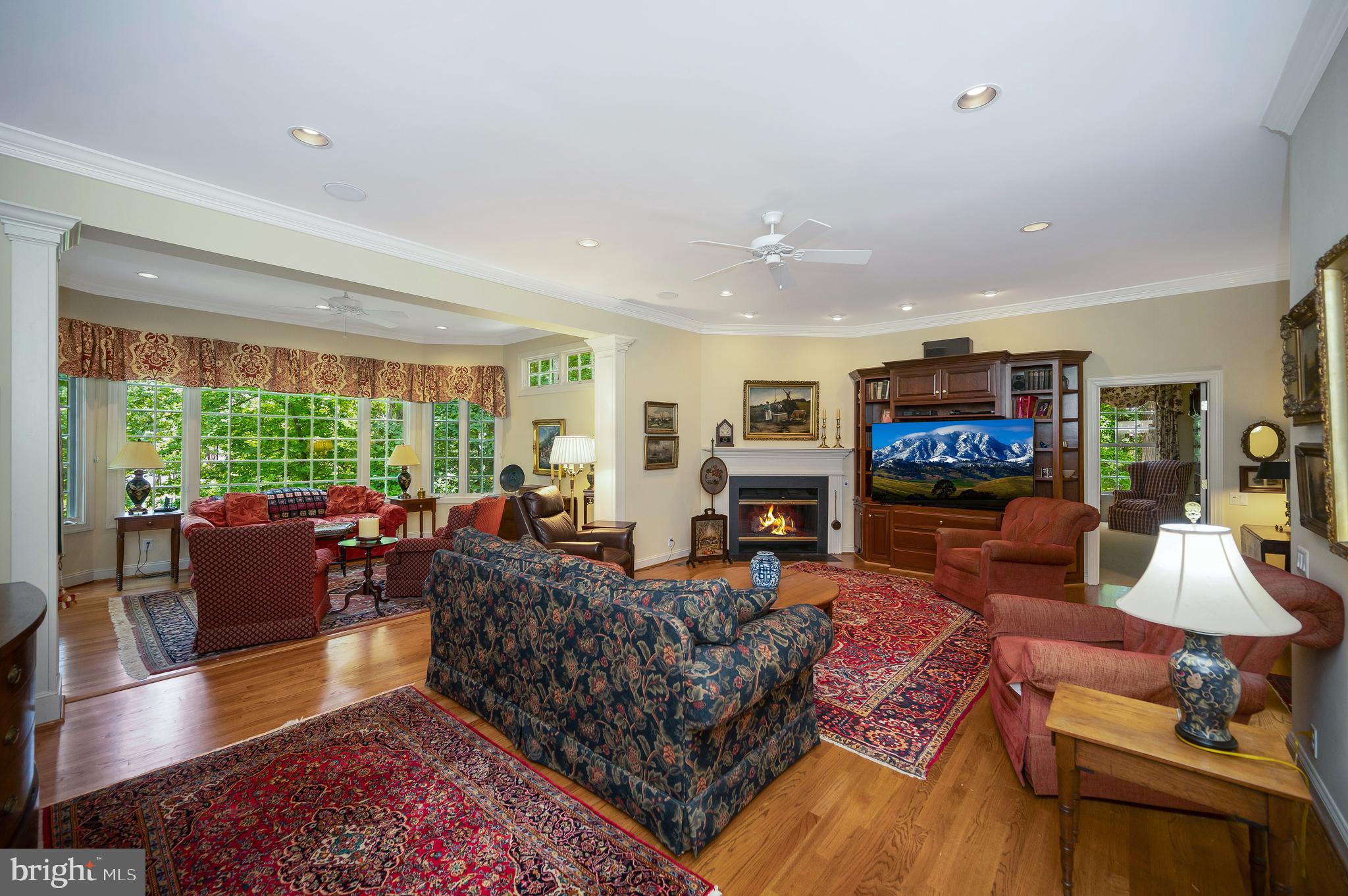 10822 Perrin Cir
