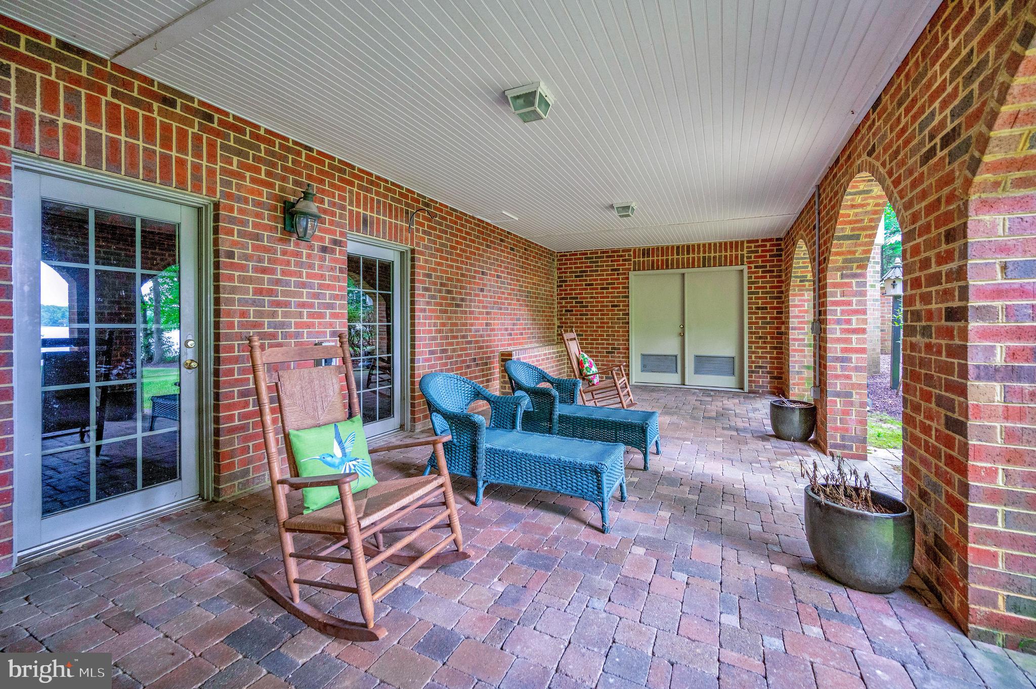 10822 Perrin Cir