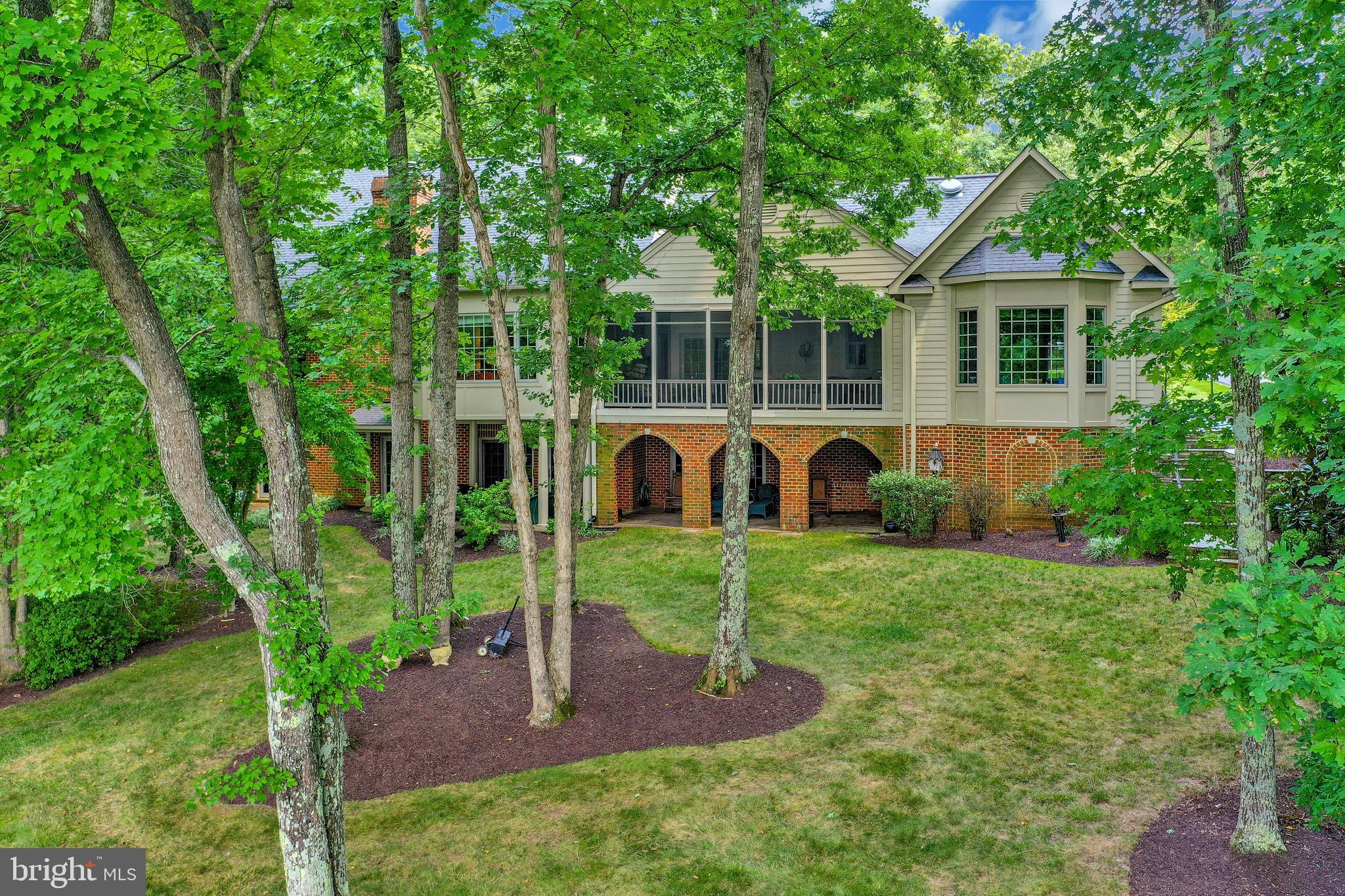10822 Perrin Cir