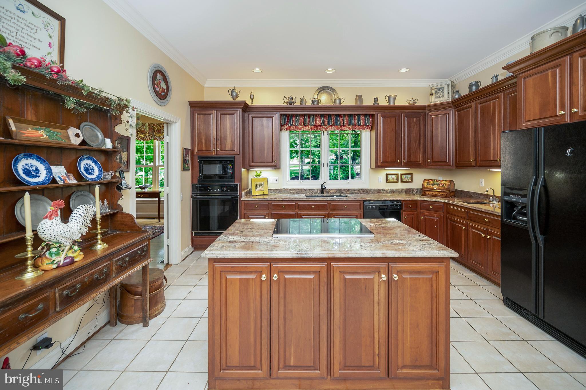 10822 Perrin Cir
