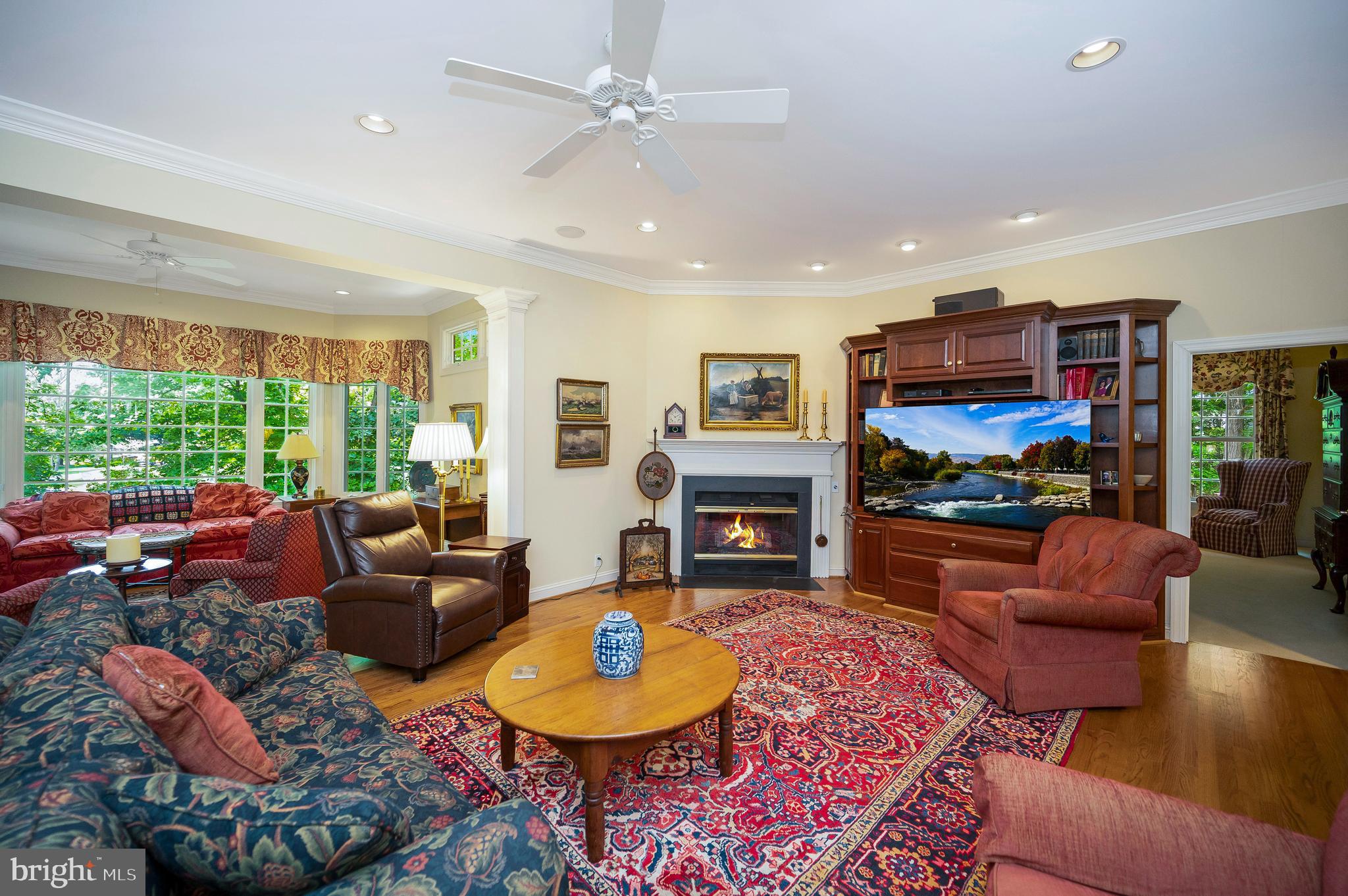 10822 Perrin Cir