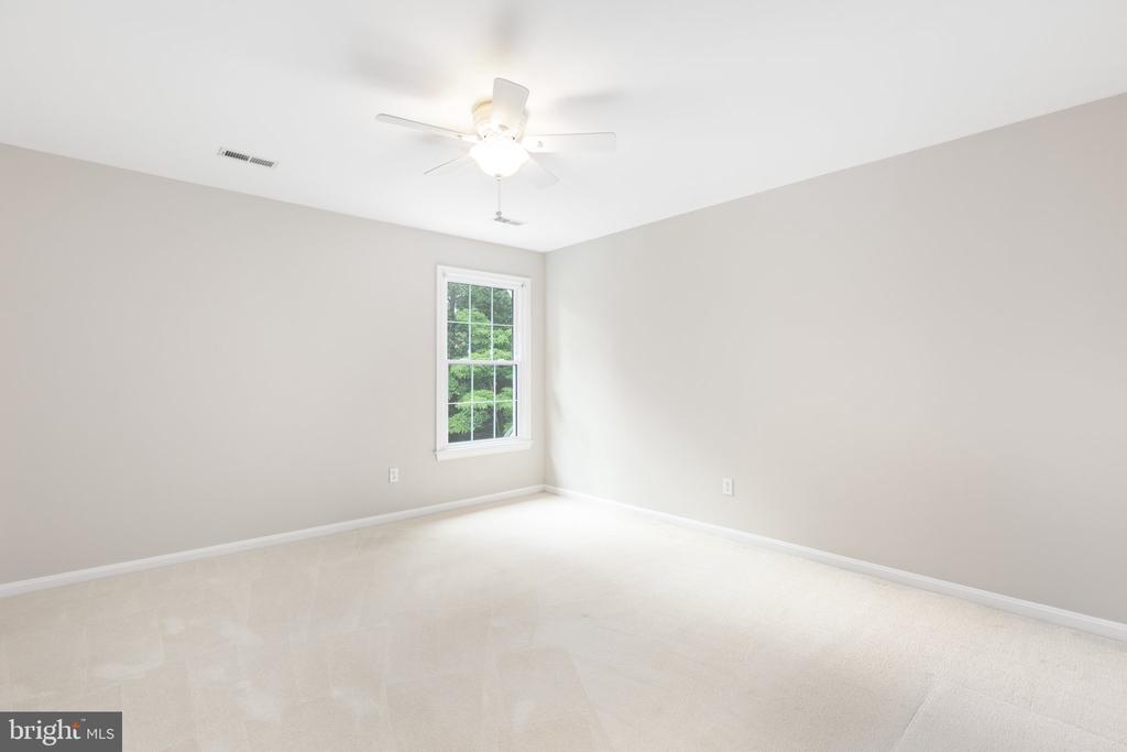 11702 Talbot Ct