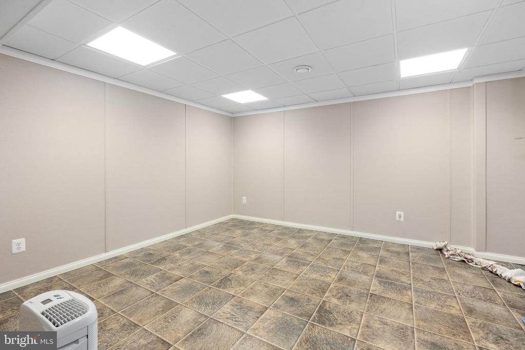 11702 Talbot Ct