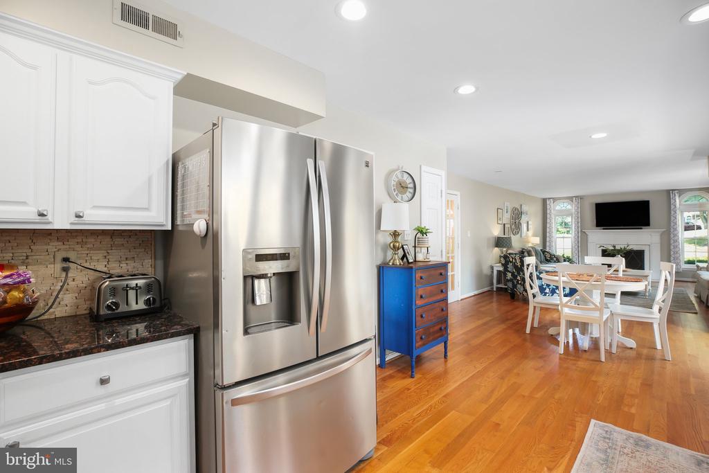 10401 Amherst Cir