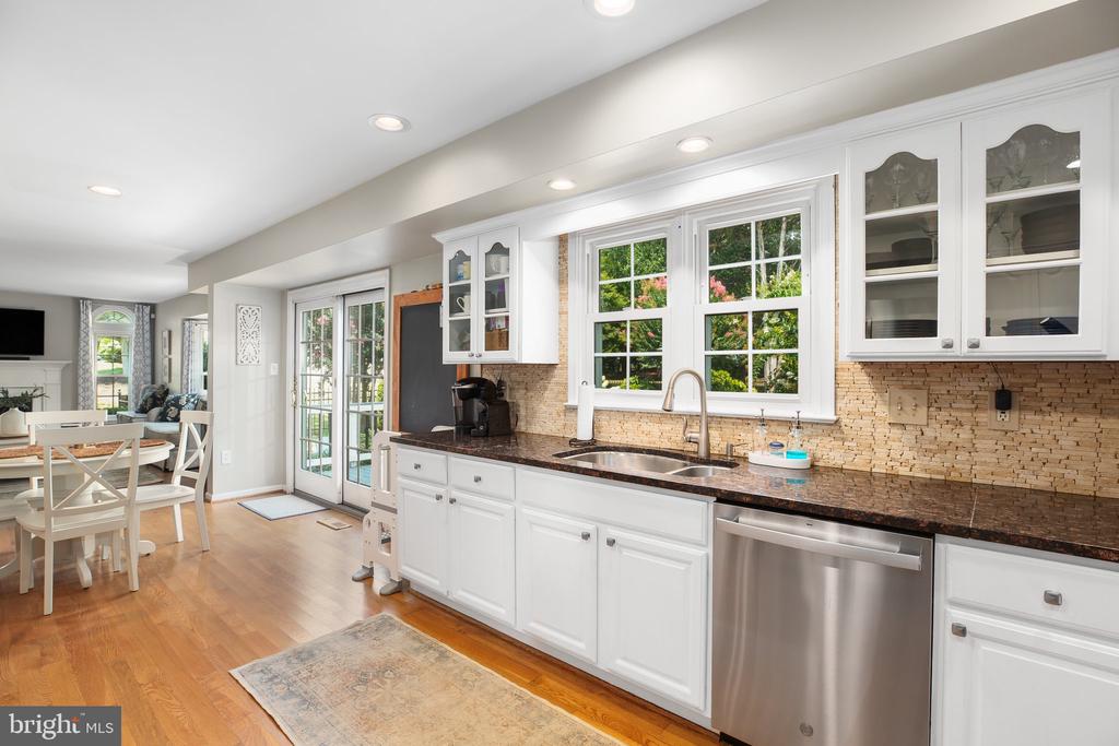 10401 Amherst Cir