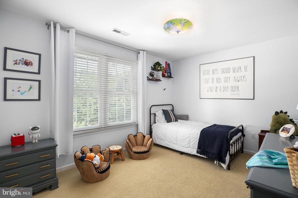 10401 Amherst Cir