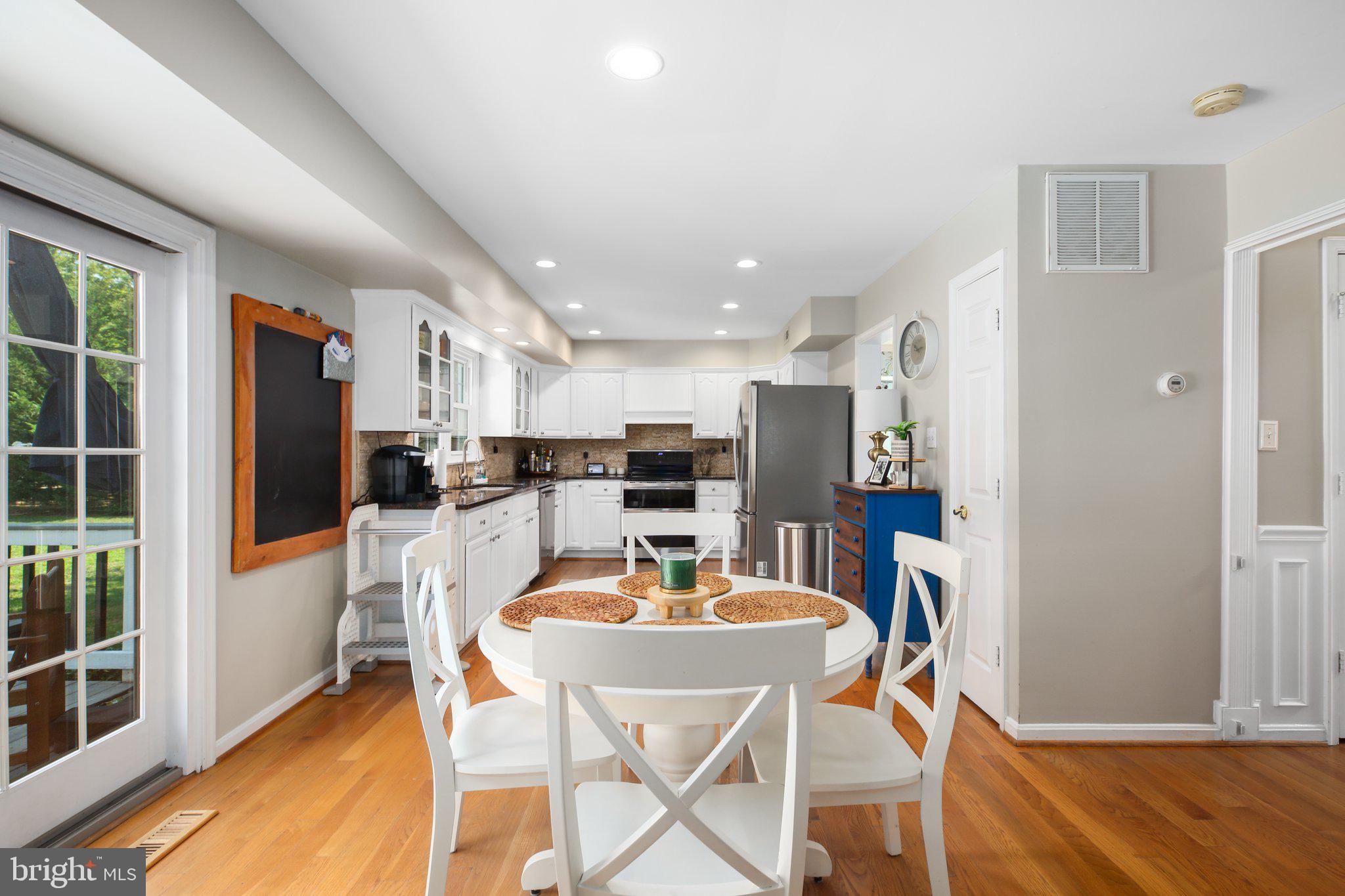 10401 Amherst Cir