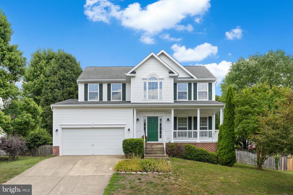 6917 Hawthorne Woods Cir