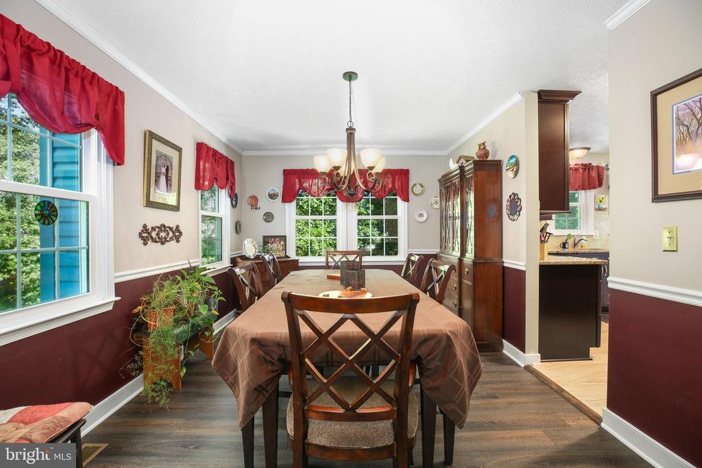 11615 Silverleaf Ln