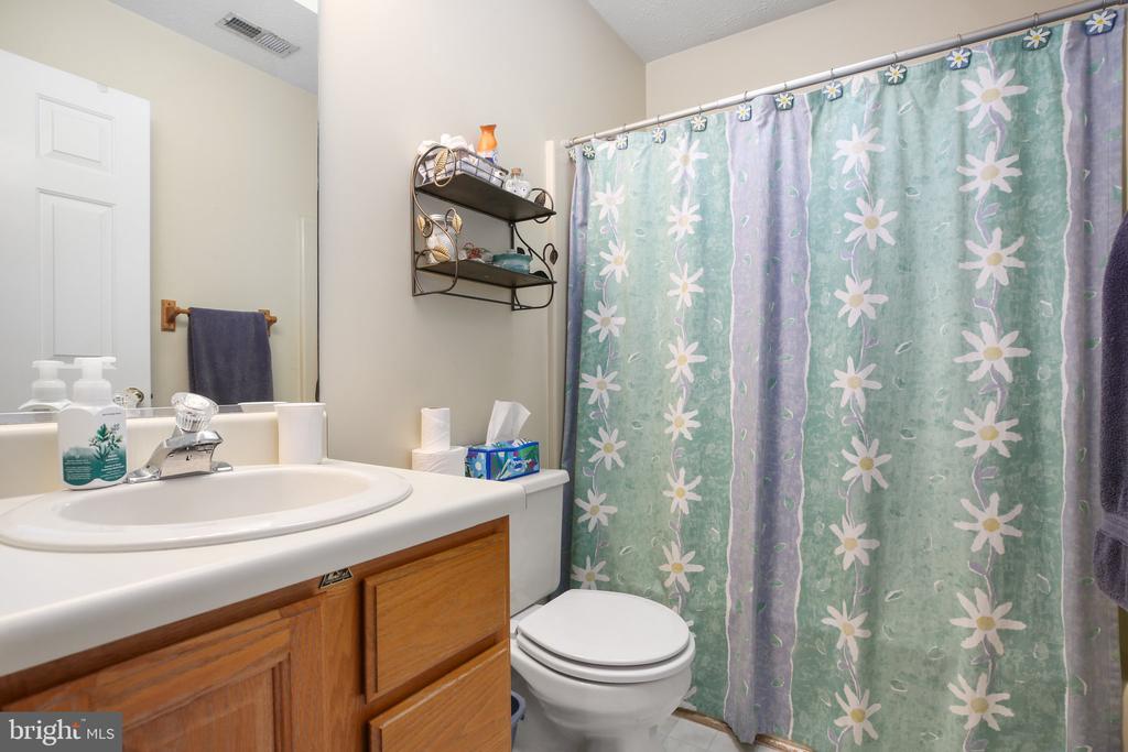 11615 Silverleaf Ln