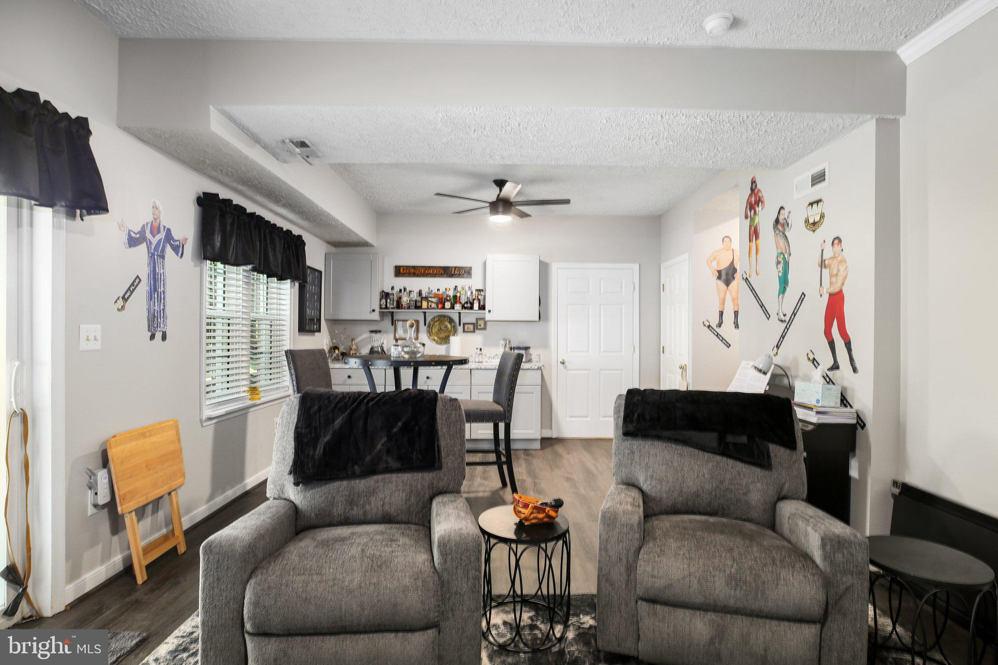 11615 Silverleaf Ln