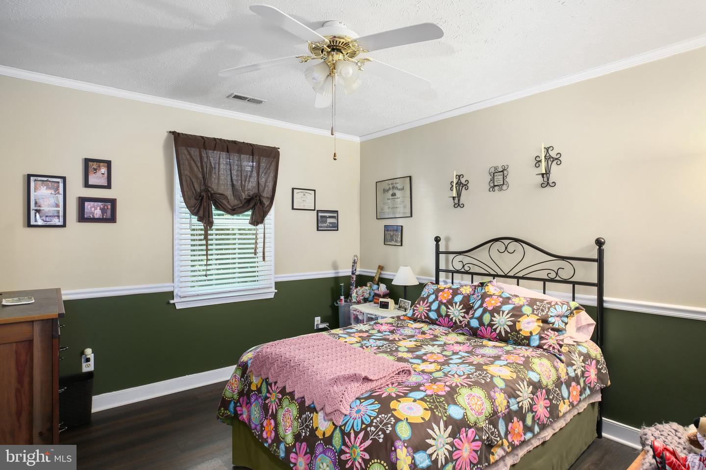 11615 Silverleaf Ln