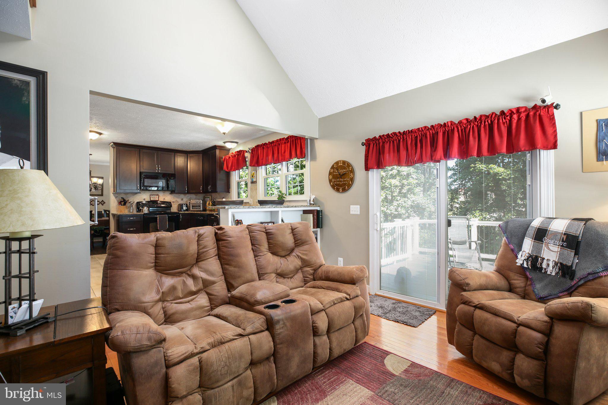 11615 Silverleaf Ln
