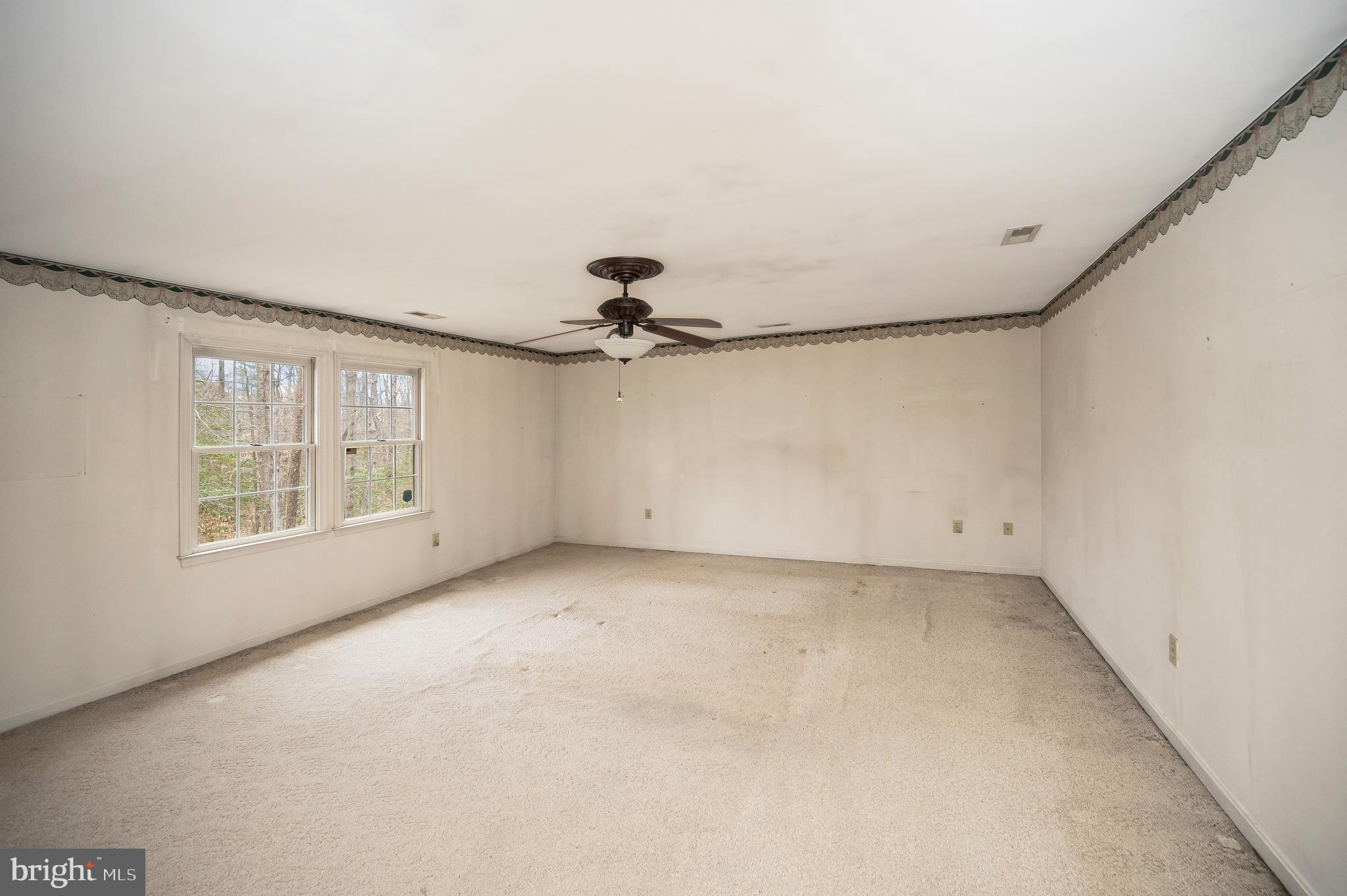 6005 Fox Point Rd