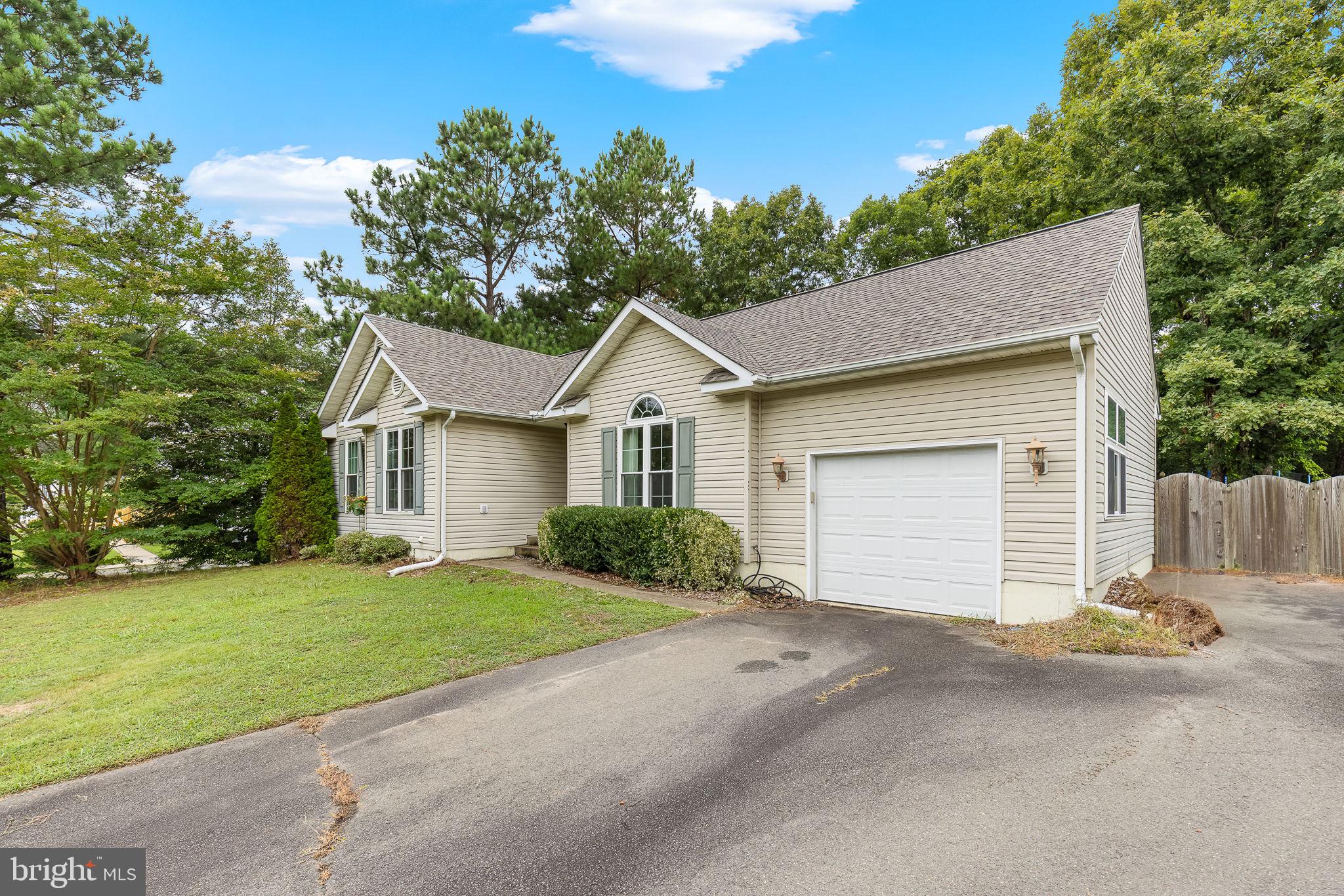 3804 Lancaster Ring Rd