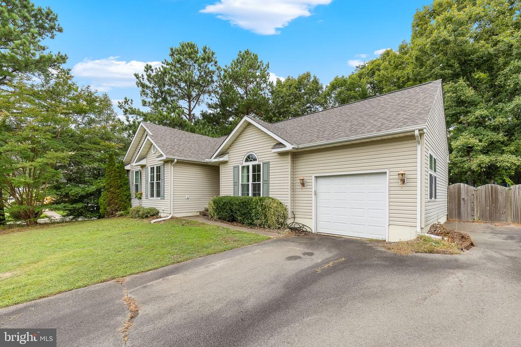 3804 Lancaster Ring Rd