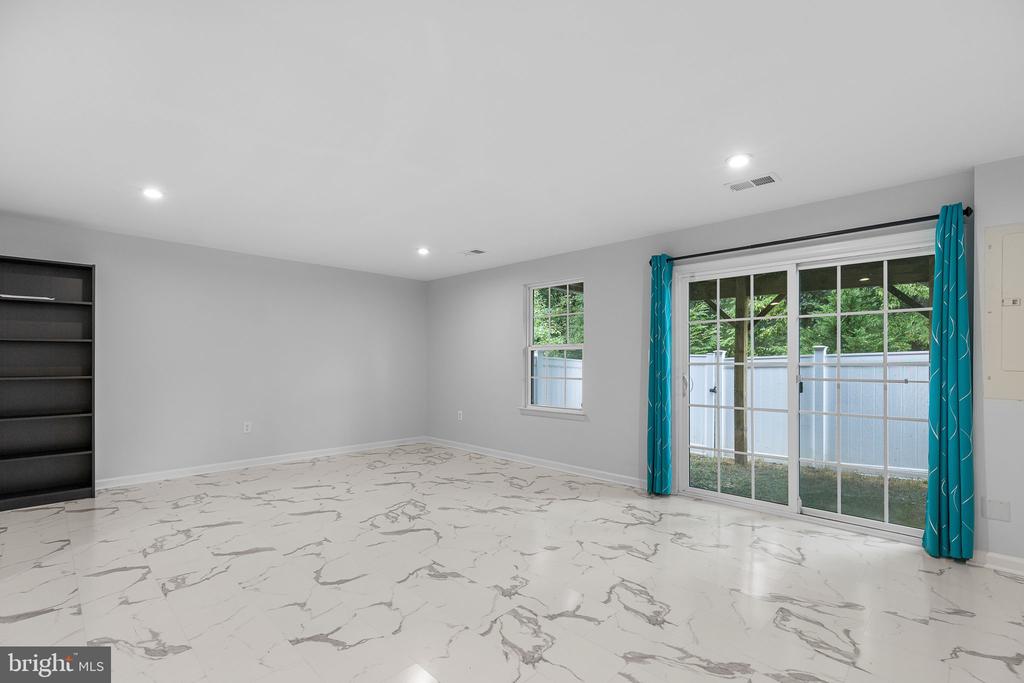 9802 Cedarmass Cir