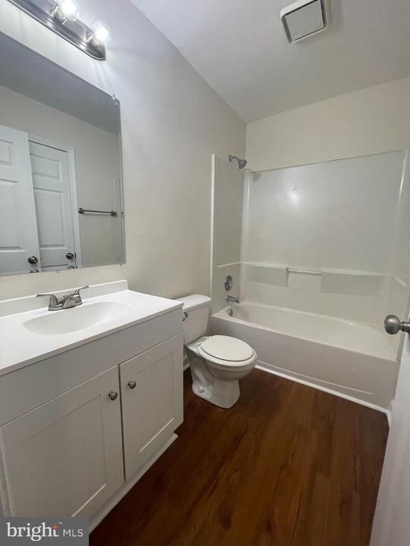 203 Lando Dr