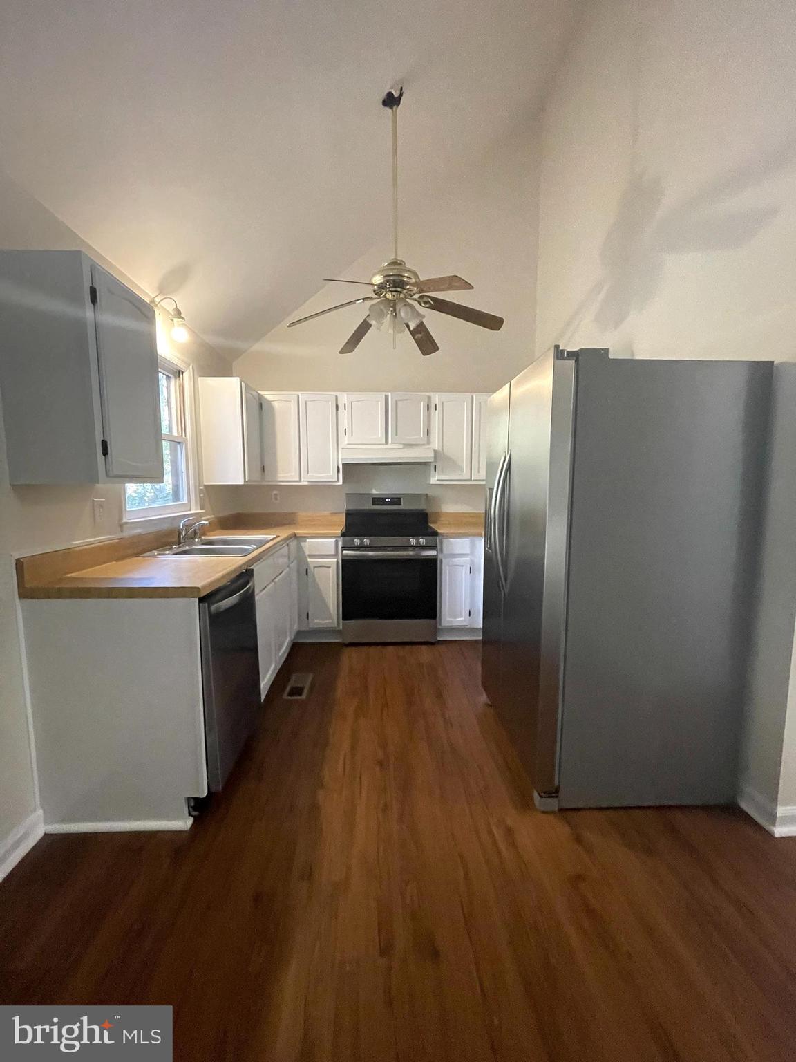 203 Lando Dr