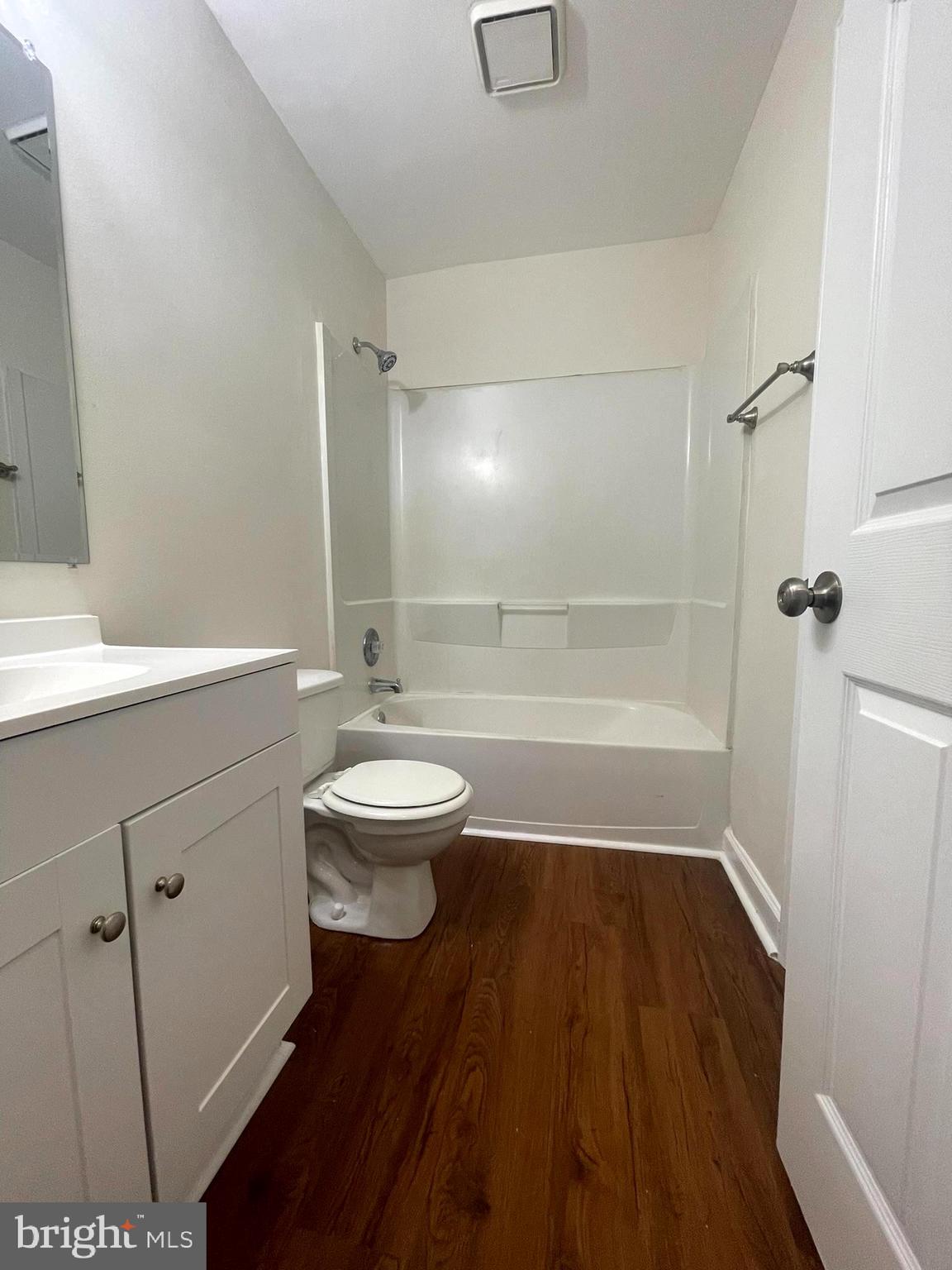 203 Lando Dr