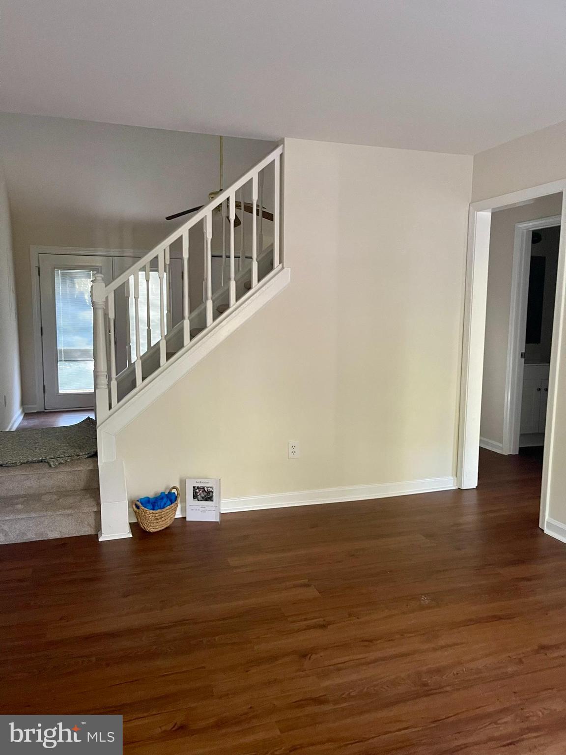 203 Lando Dr