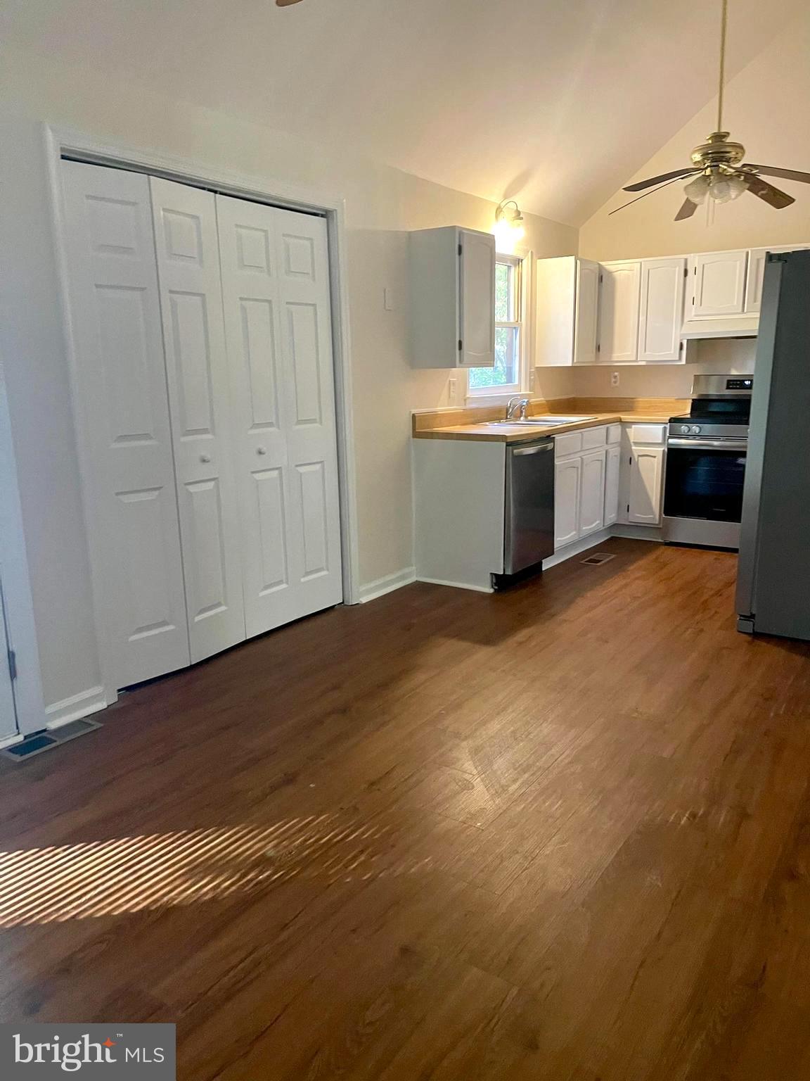 203 Lando Dr