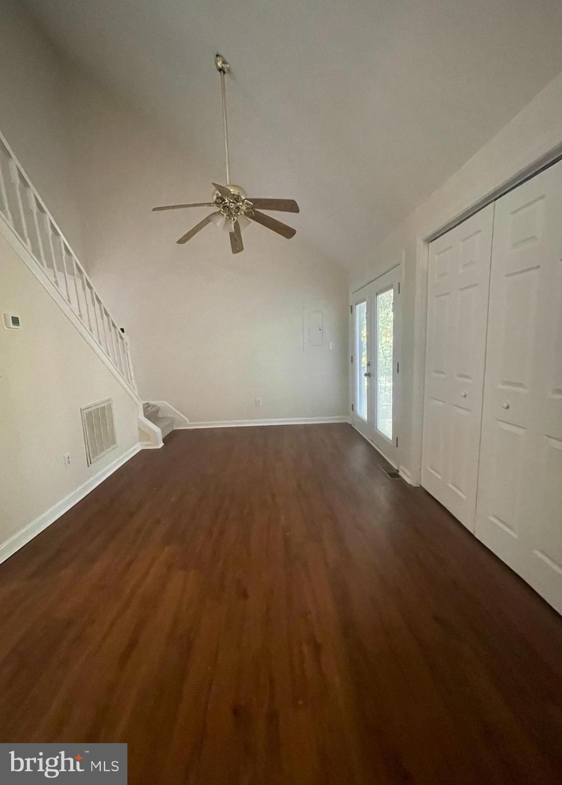 203 Lando Dr