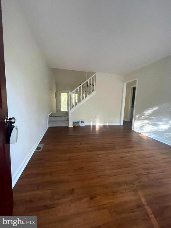 203 Lando Dr