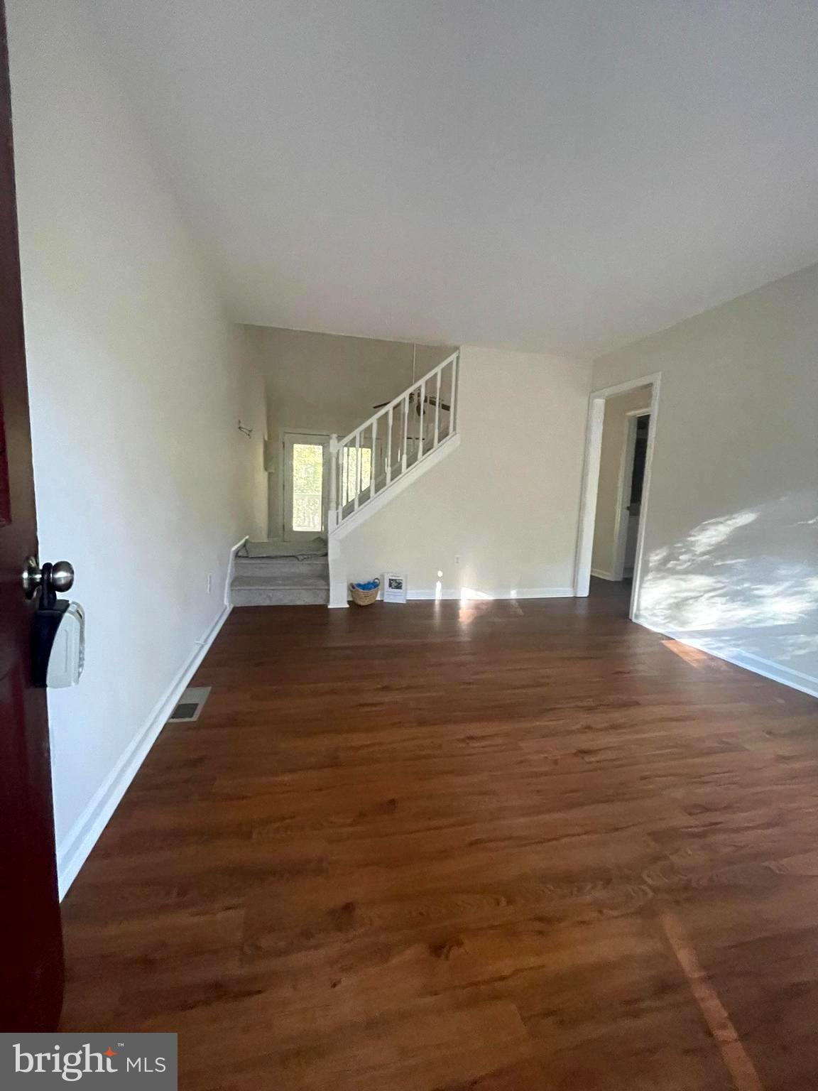 203 Lando Dr