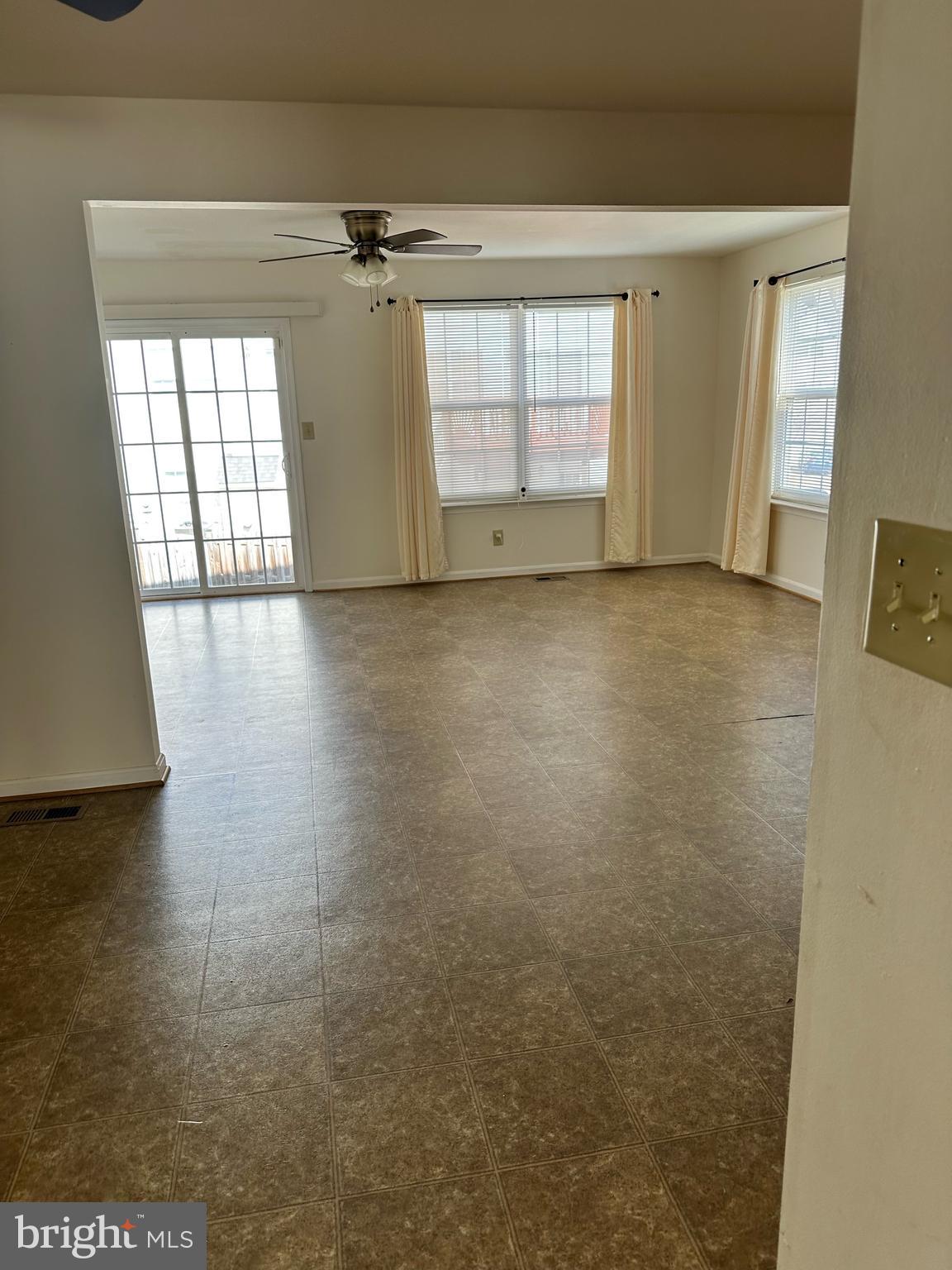 7044 WYTHEVILLE CIR