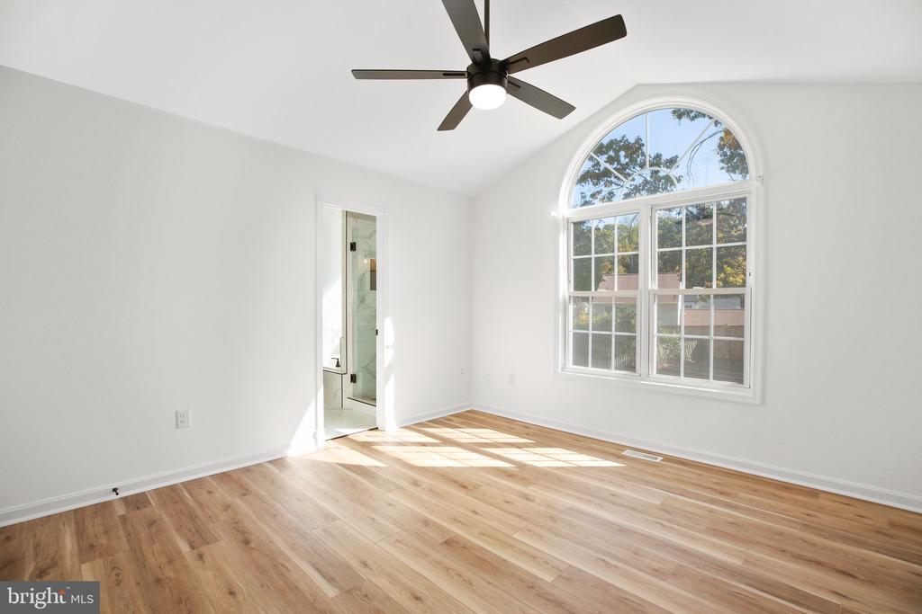 7419 DREW LANE