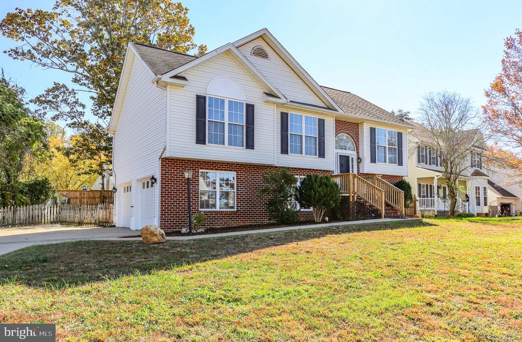7419 DREW LANE