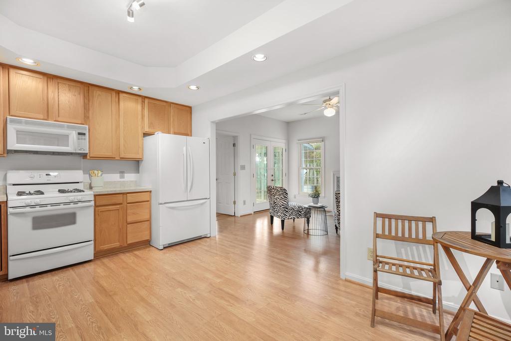 7106 Destiny Ln