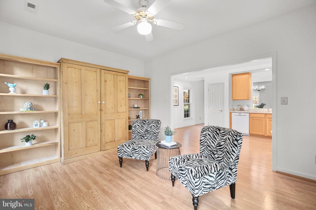 7106 Destiny Ln