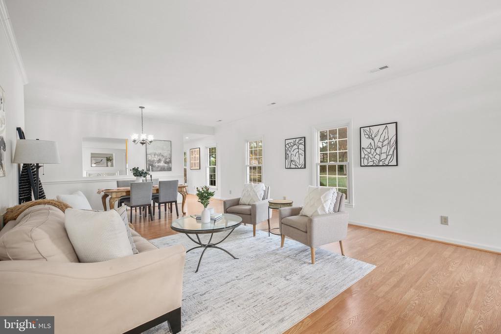 7106 Destiny Ln