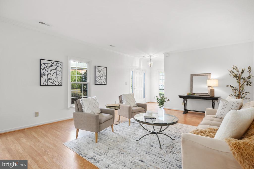 7106 Destiny Ln