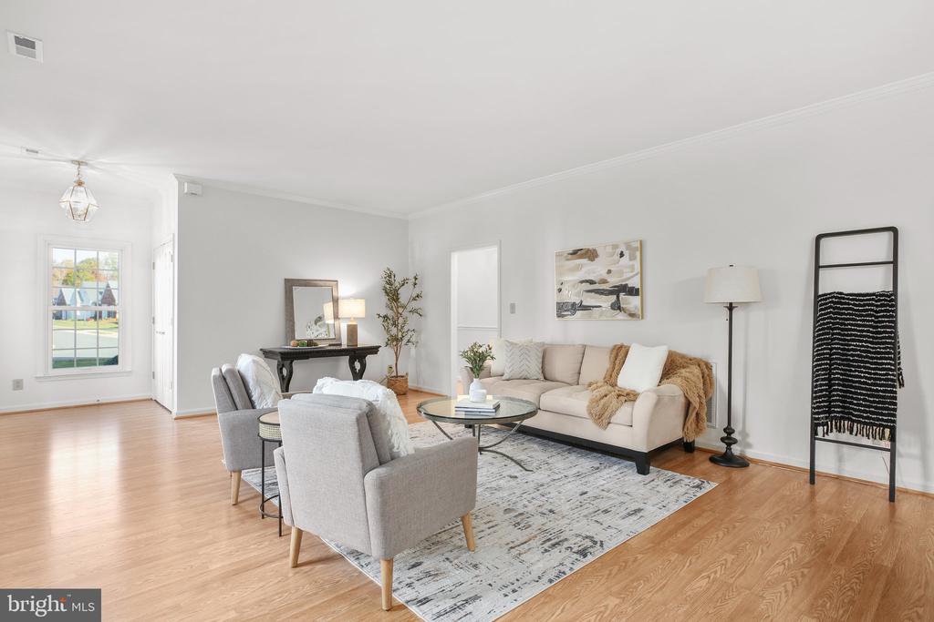 7106 Destiny Ln