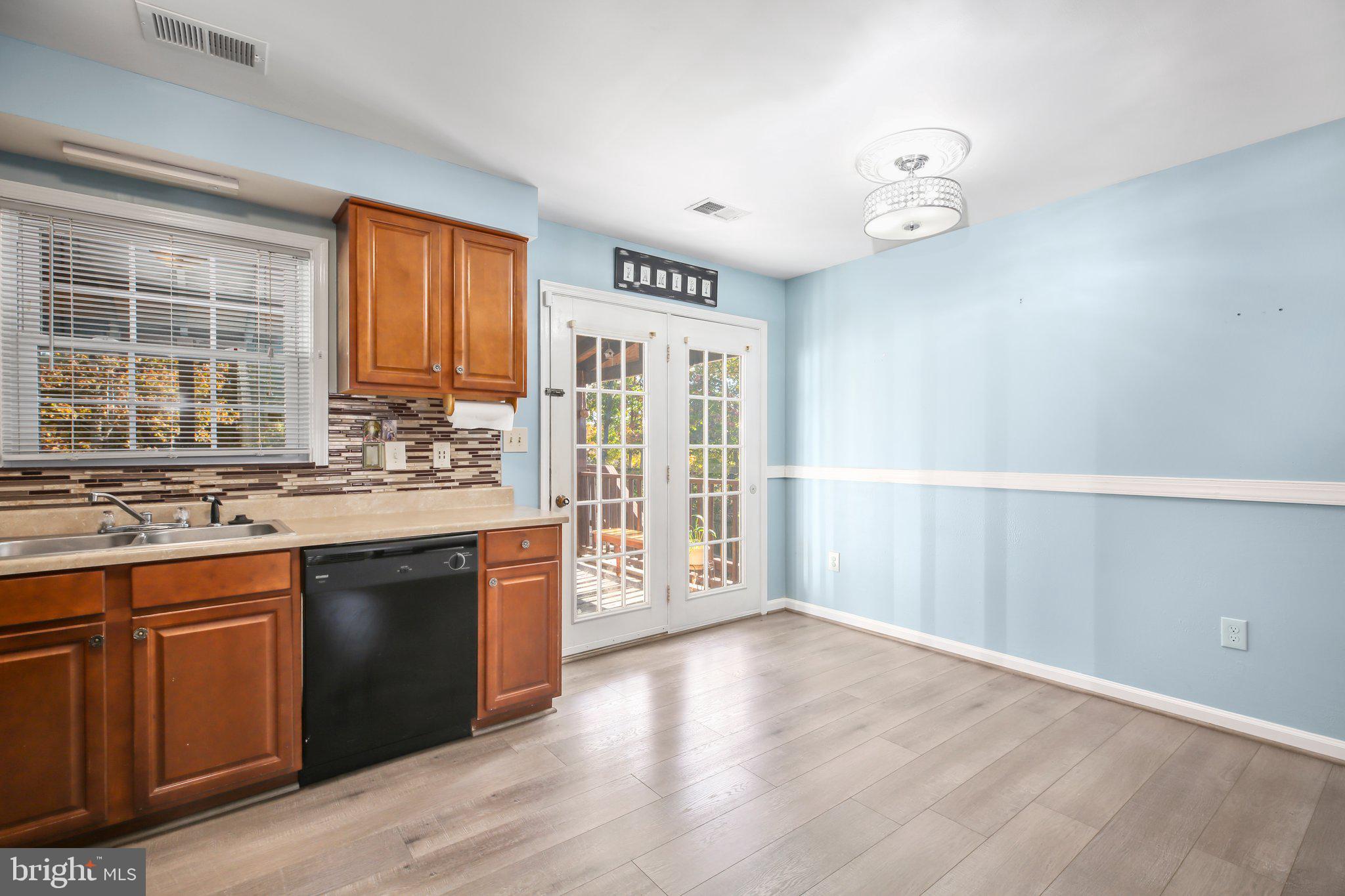 11235 Griffith Way
