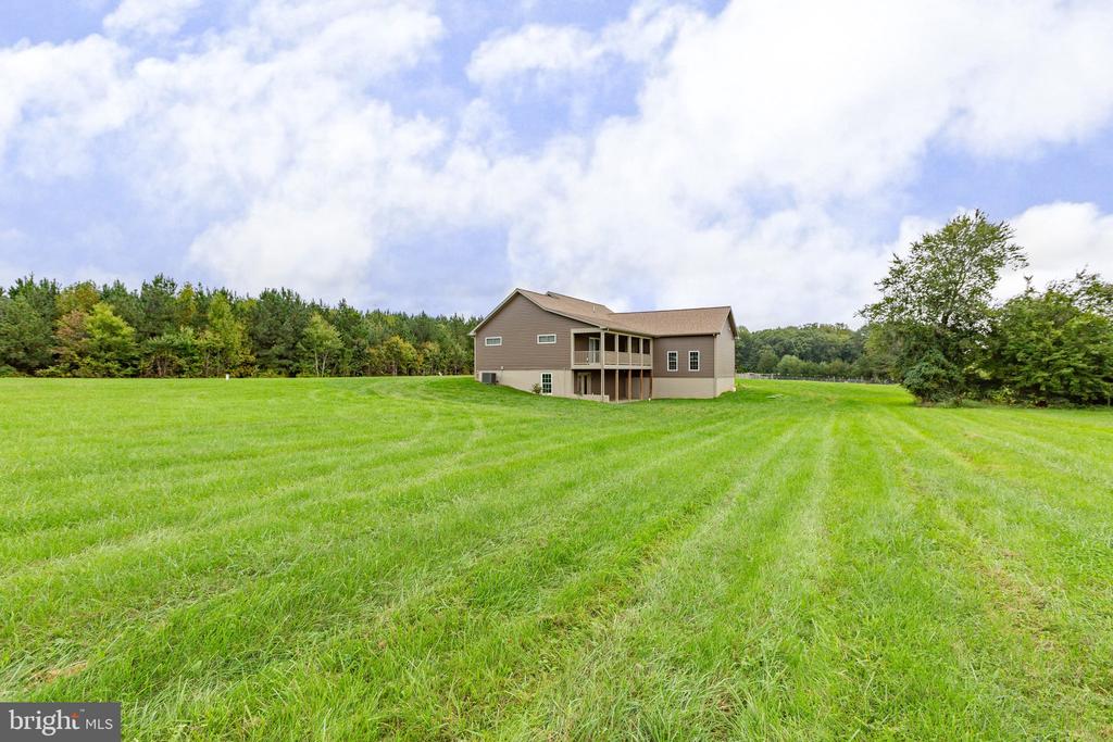 10716 Fairview Rd
