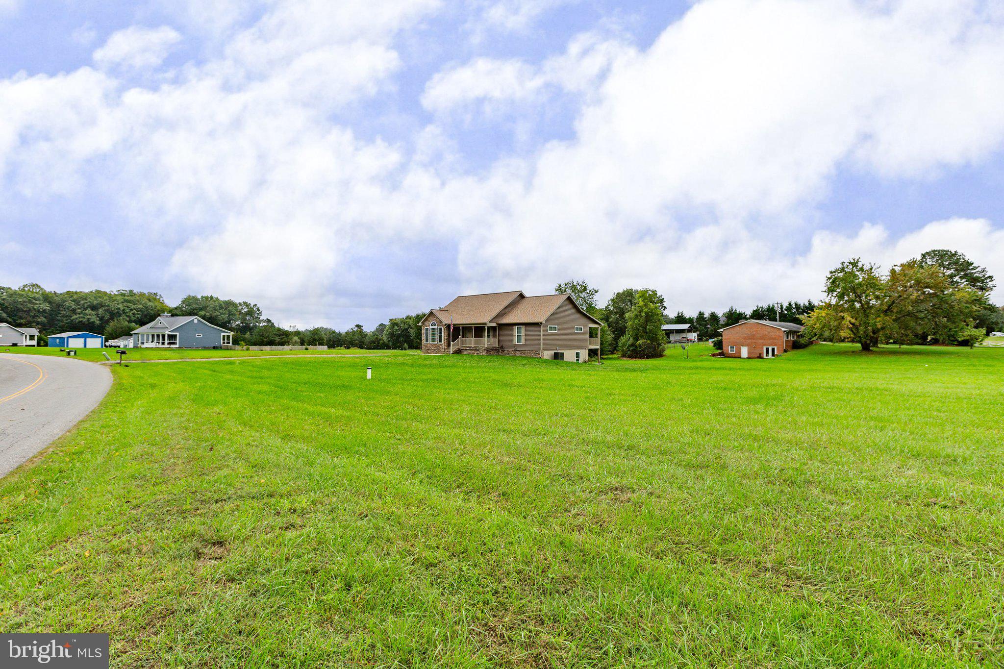 10716 Fairview Rd