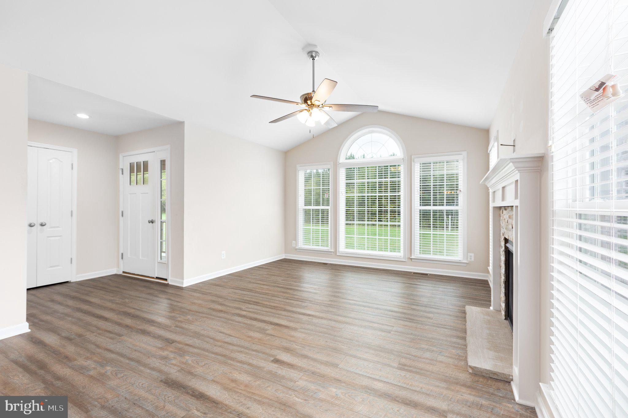 10716 Fairview Rd