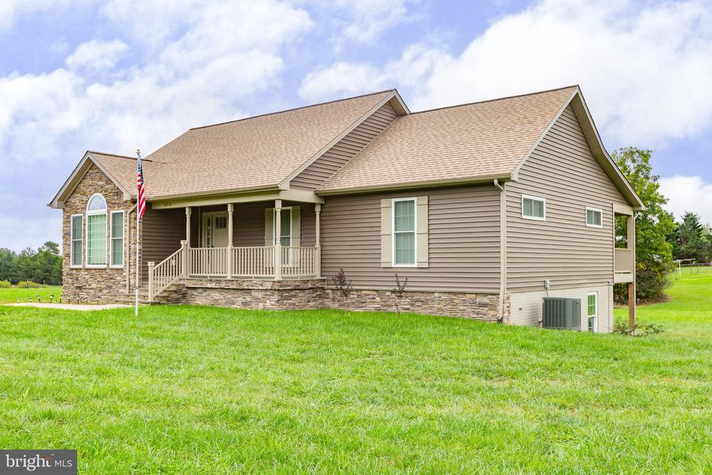 10716 Fairview Rd