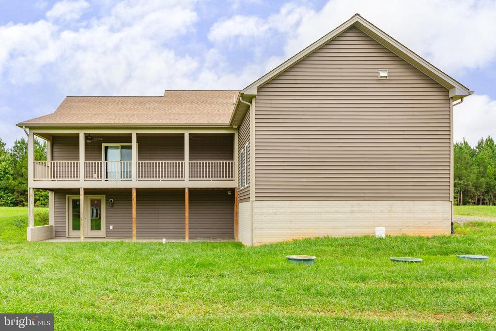 10716 Fairview Rd