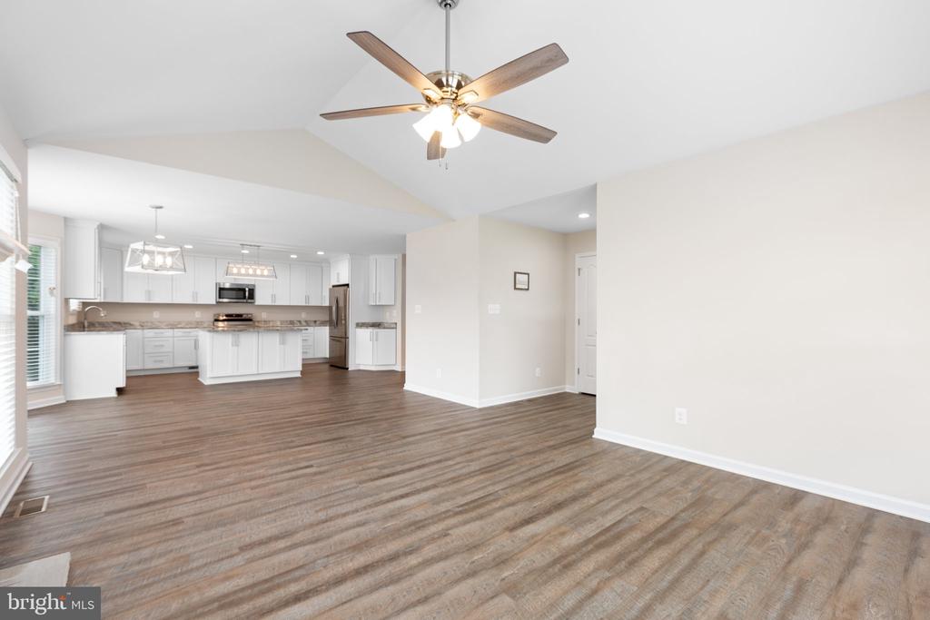 10716 Fairview Rd
