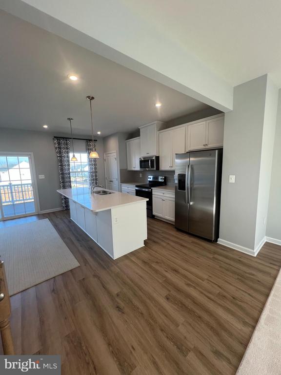 7101 LINWOOD LN