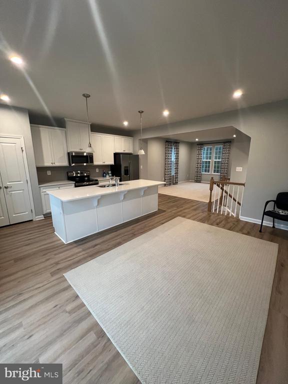 7101 LINWOOD LN