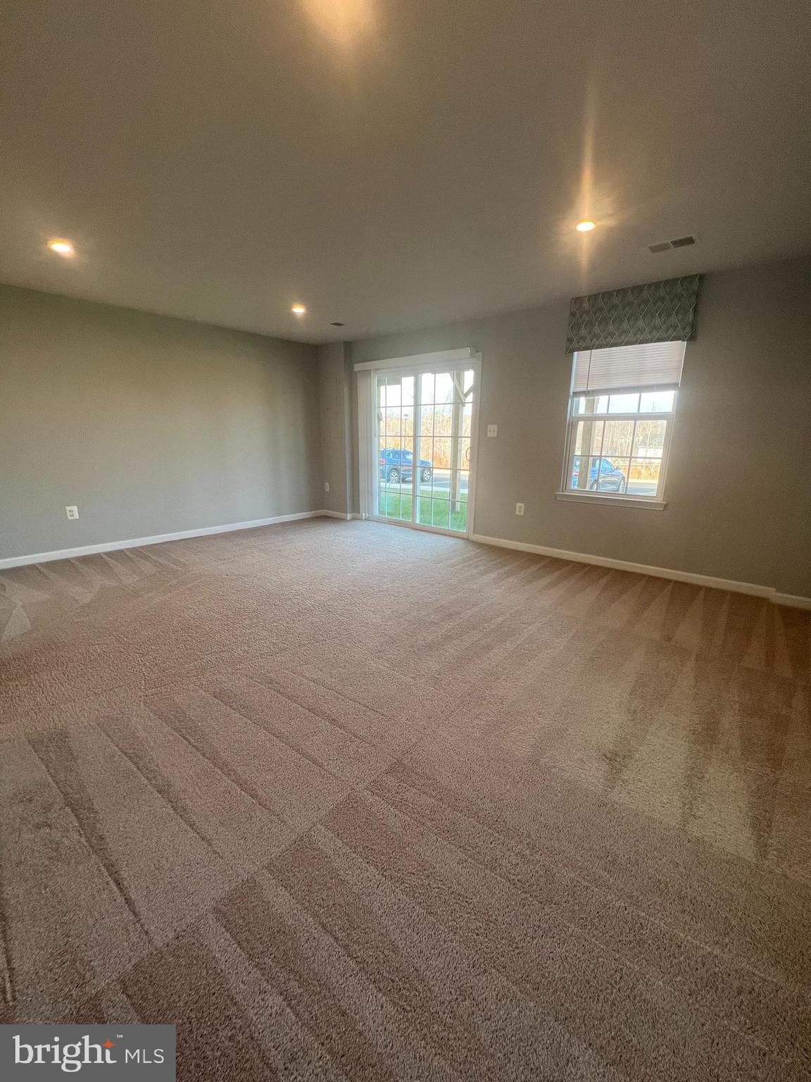 7101 LINWOOD LN