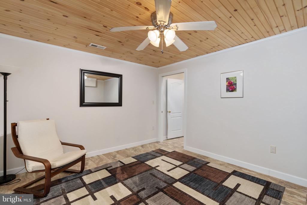 11804 FILLMORE LANE