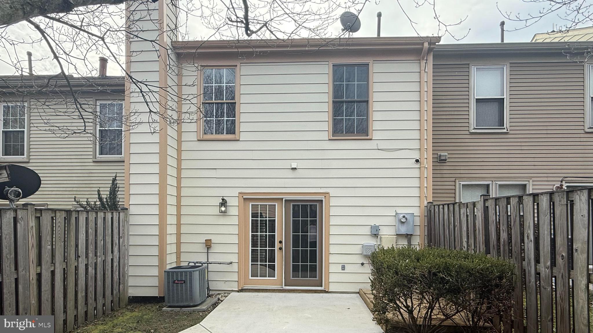 10615 GRETA LYNN CT